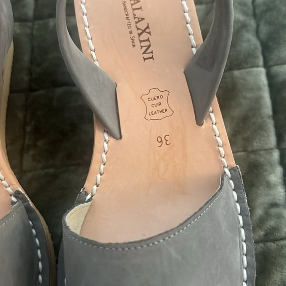 NIB CalaXini Wedge Sandal Gris Nubuck 36 - Picture 5 of 10